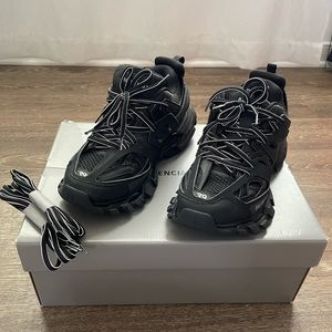 Balenciaga Track Black